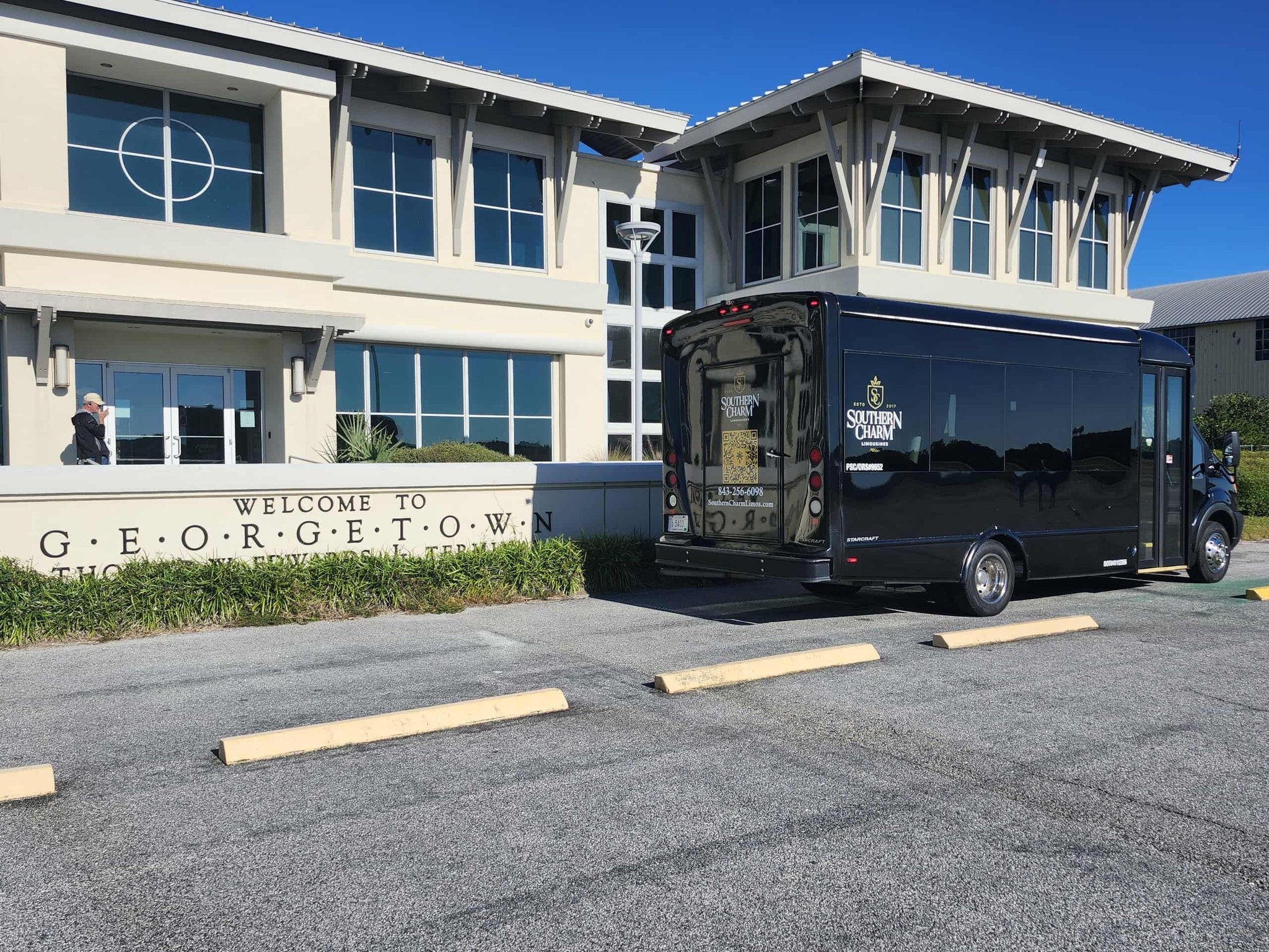 Southern Charm shuttle bus at Georgetown Welcome to Georgetown terminal.